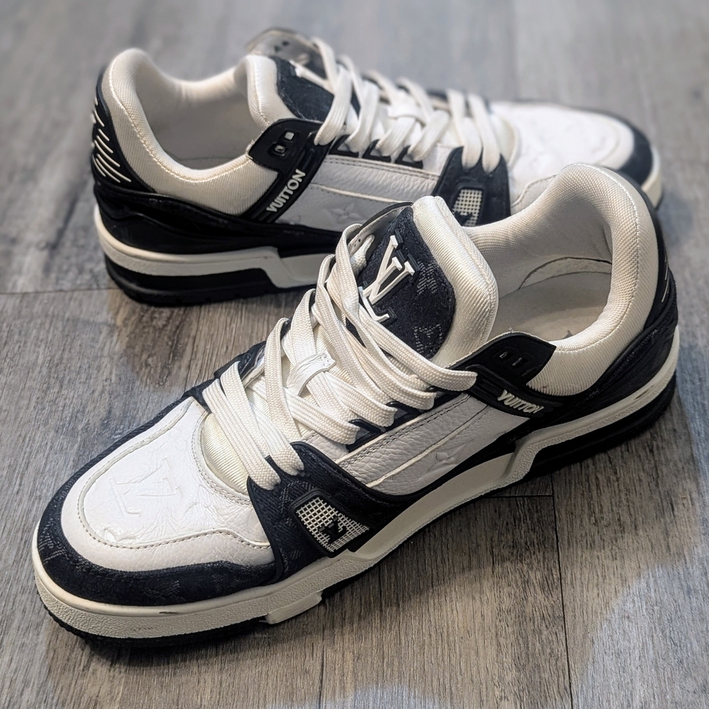 Louis Vuitton Trainers White and Black Sneakers Classic Design - Picture 3 of 10